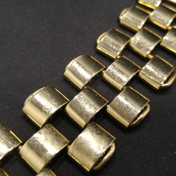 Vintage Interlocking Gold Plated Bracelet, Book Chain Style, 1950s, 6 1/2 Inches - Picture 8 of 9